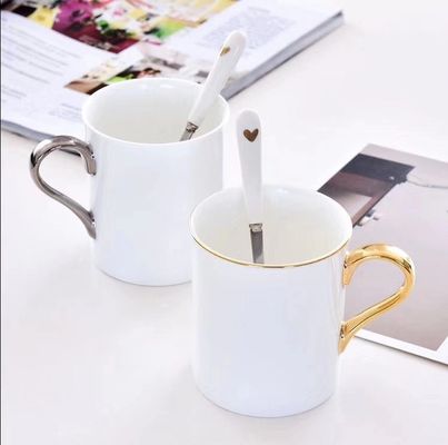 LFGB Approved  Plain White Ceramic Mugs Customized With Gold Handle