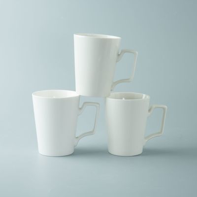 Large Capacity 575ml Plain Ceramic Coffee Mugs , 20 Oz White Coffee Mugs