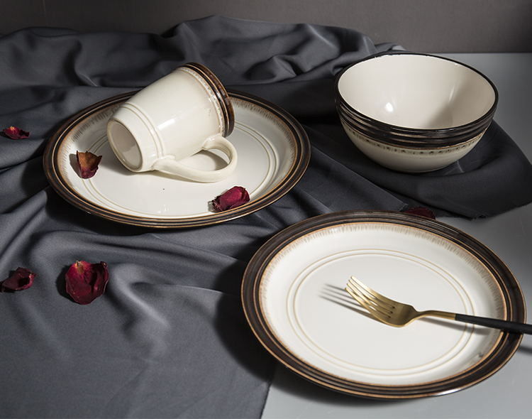 FDA  Embossed Wave Porcelain Dinnerware Set Stylish For Hotels