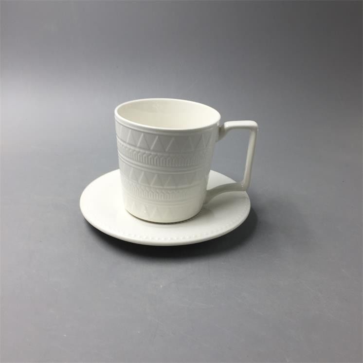 Luxury EEC Standard Embossed White Teacup And Saucer For Afternoon Tea