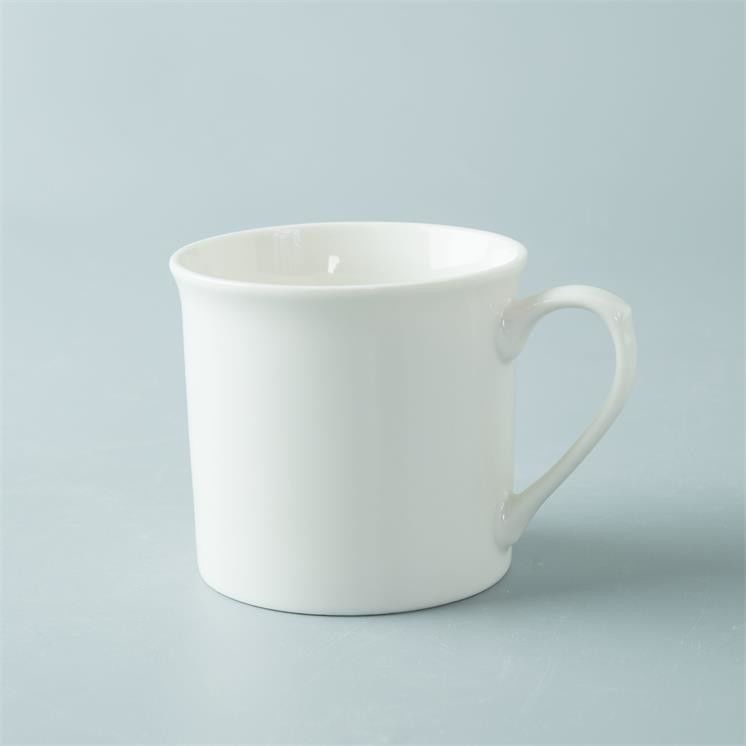 Single Layer Promotional 8oz 250ml White Ceramic Mugs , Bone China Latte Mugs
