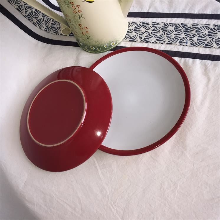 LFGB Certified Shiny Pottery Dinner Plates Round With Red Bright Glaze