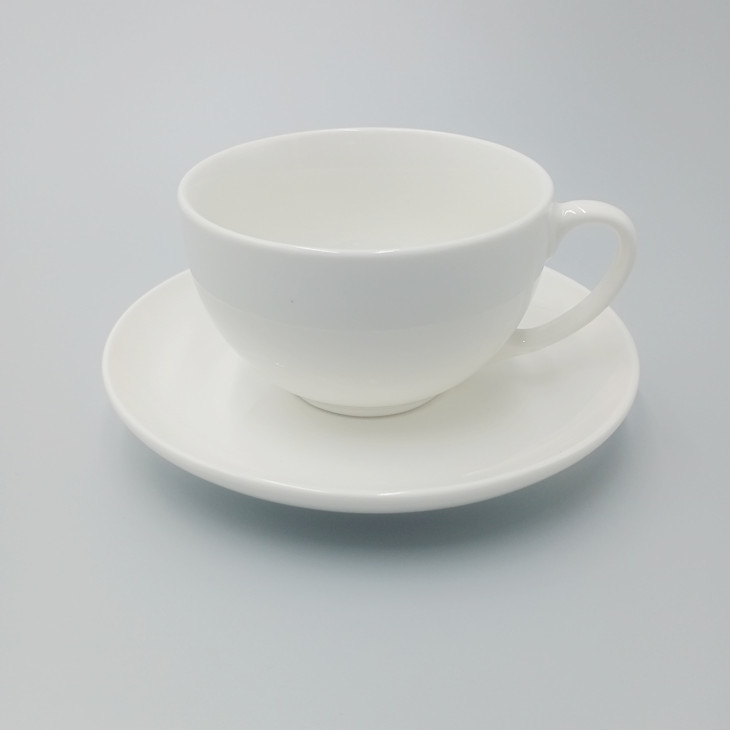 Restaurant Ceramic Coffee Cup Set Custom Porcelain Tea Coffee Cup With Saucer